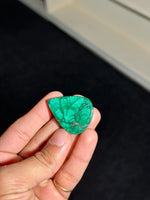 Load image into Gallery viewer, Malachite 16.56g – Natural Healing Stone for Emotional Balance