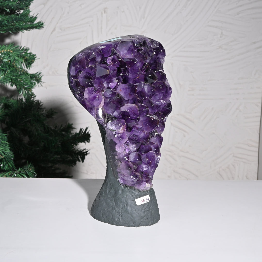 Natural Amethyst Geode 5.60kg - Raw Crystal for Healing