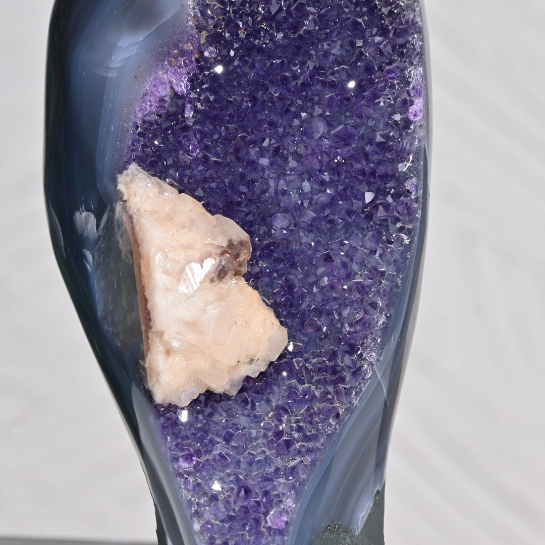 Natural Amethyst Geode 2.60kg - Raw Crystal for Healing