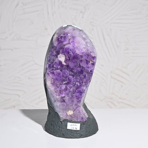 Amethyst Geode – Vibrating Crystals, Jaipur