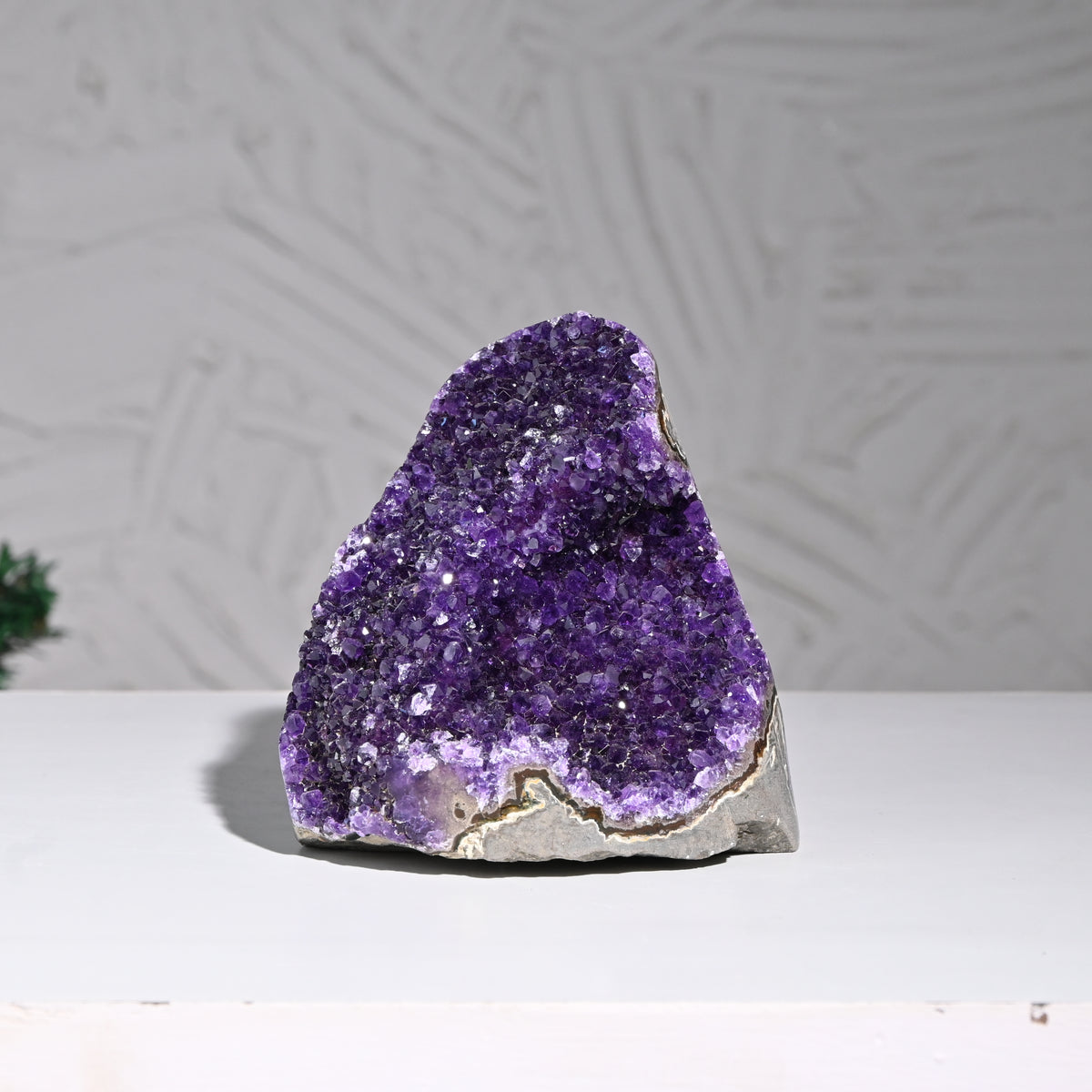 Amethyst Geode – Vibrating Crystals, Jaipur