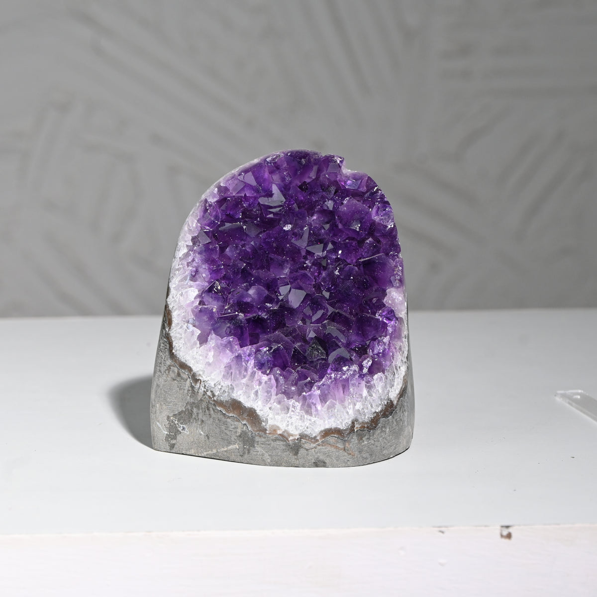 Amethyst Geode – Vibrating Crystals, Jaipur