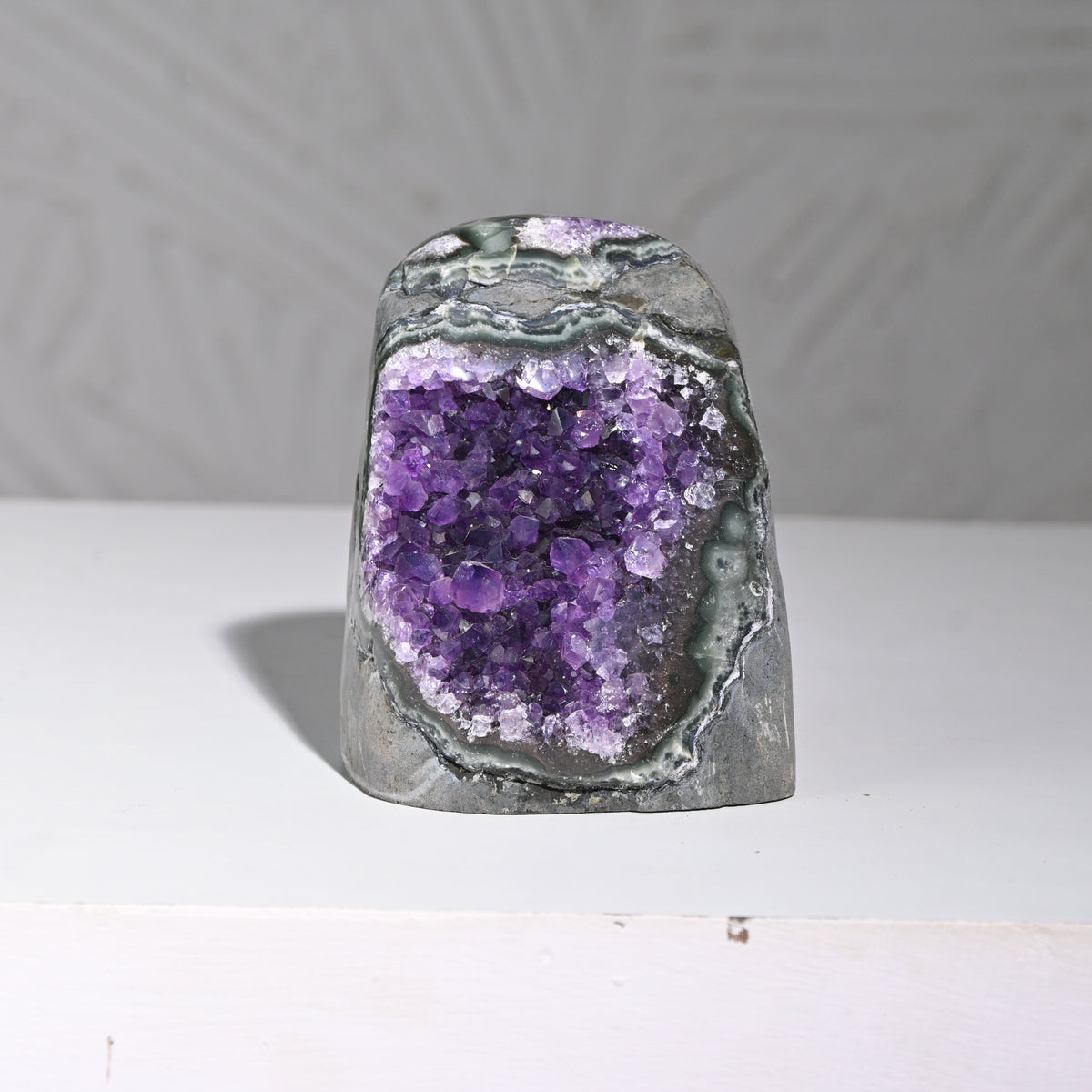 Amethyst Geode – Vibrating Crystals, Jaipur