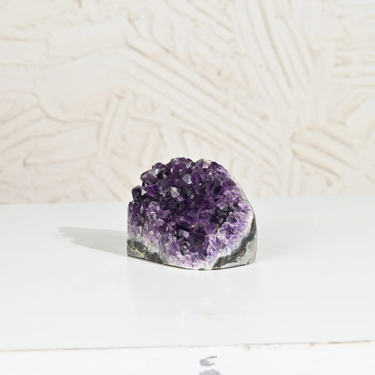 Amethyst Geode – Vibrating Crystals, Jaipur