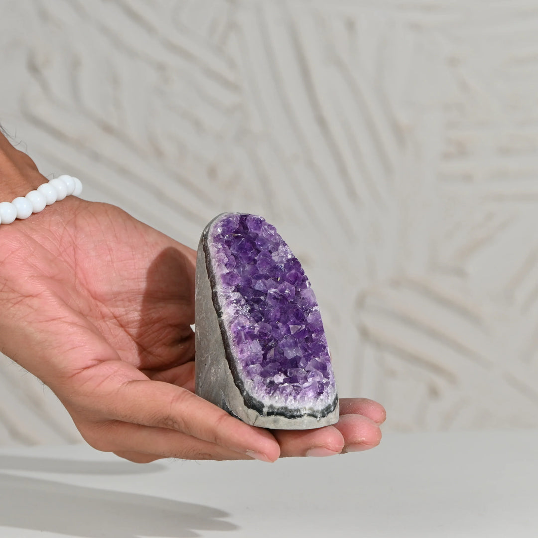 Natural Amethyst Geode 230g - Raw Crystal for Healing