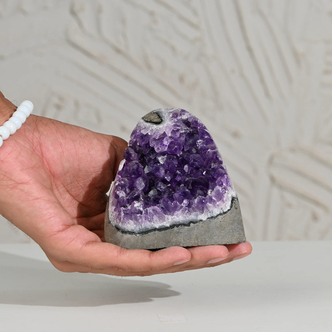 Natural Amethyst Geode 427g - Raw Crystal for Healing