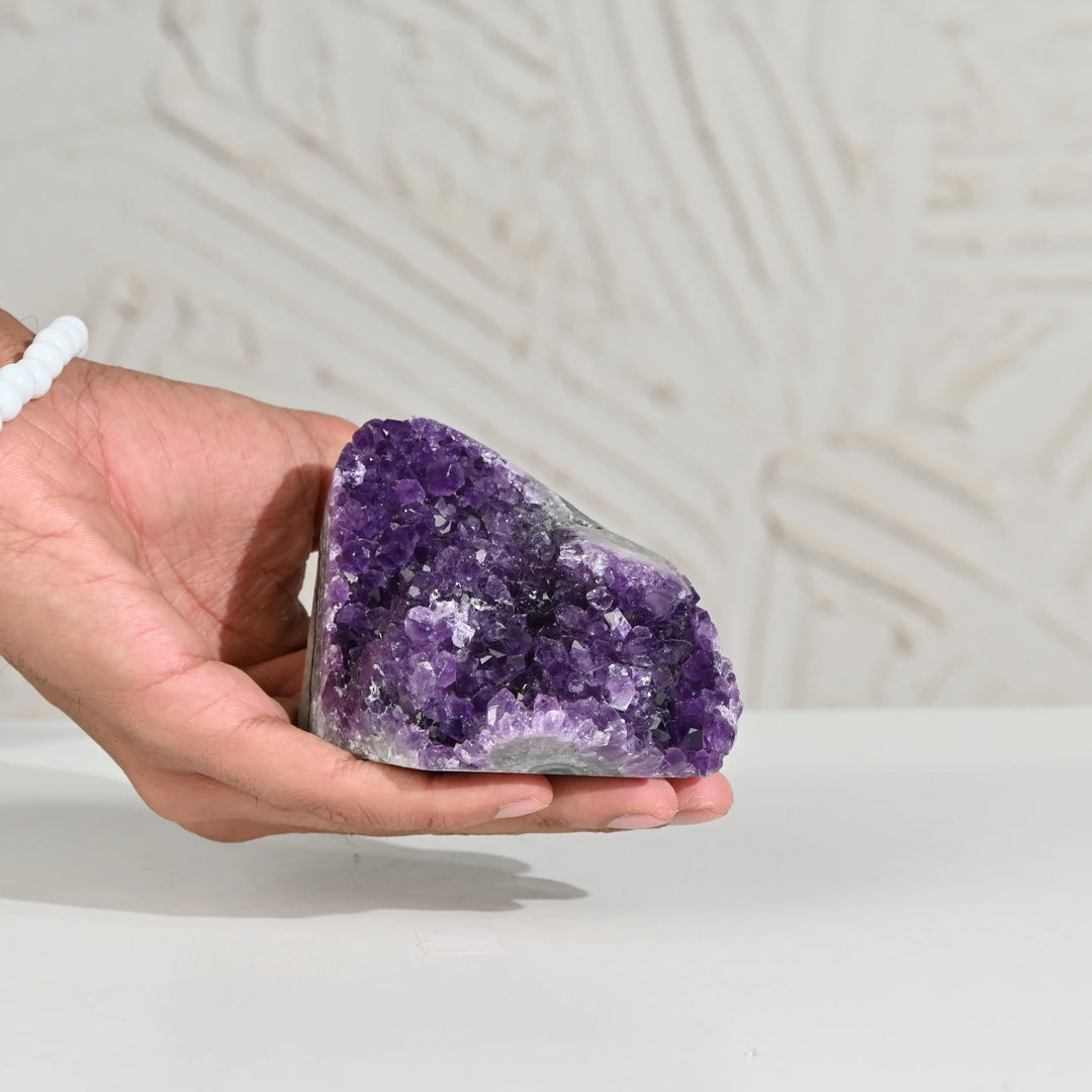 Natural Amethyst Geode 392g - Raw Crystal for Healing
