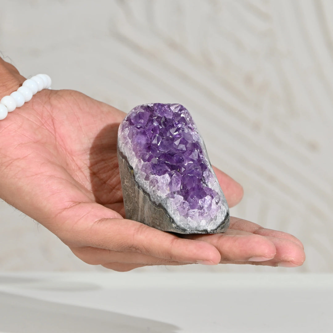 Natural Amethyst Geode 240g - Raw Crystal for Healing