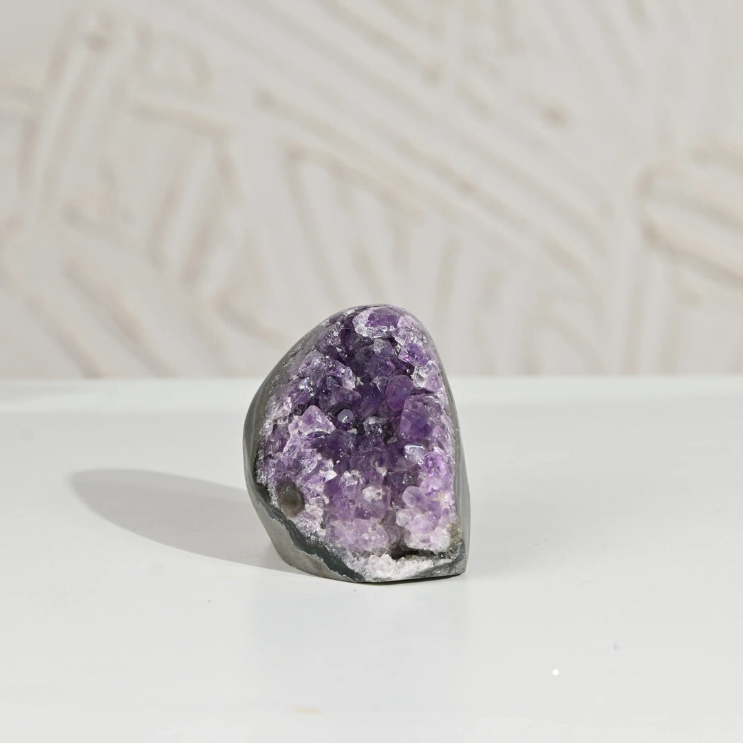 Natural Amethyst Geode 257g - Raw Crystal for Healing