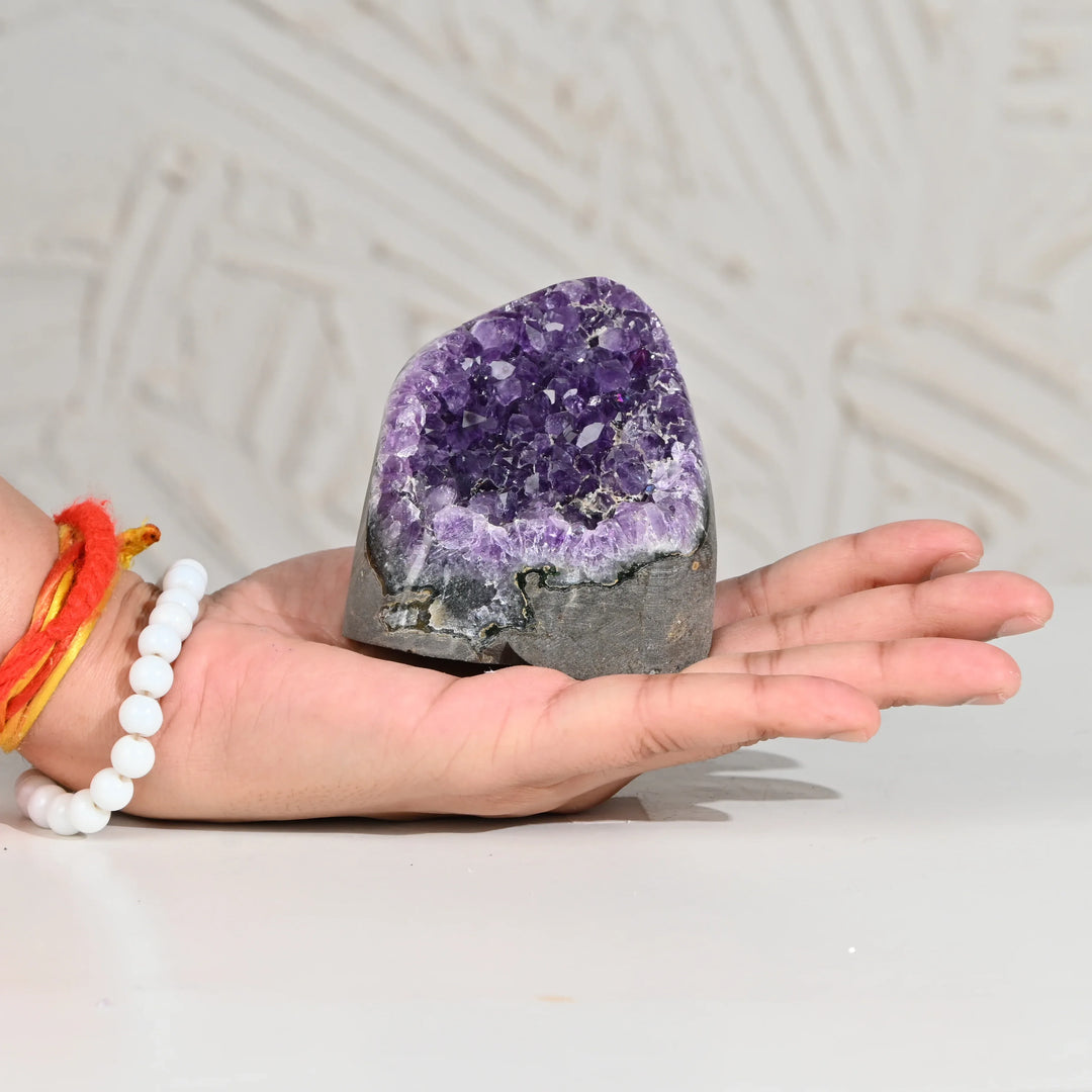 Natural Amethyst Geode 341g - Raw Crystal for Healing