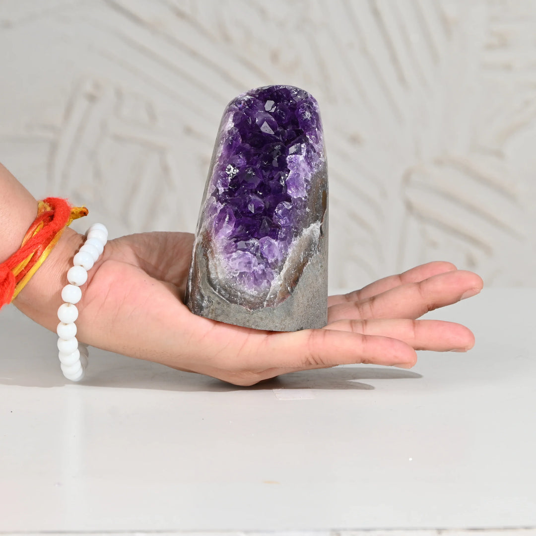 Natural Amethyst Geode 607g - Raw Crystal for Healing