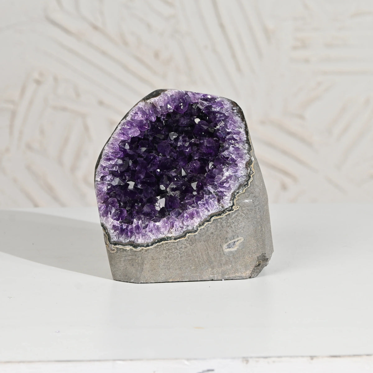 Amethyst Geode – Vibrating Crystals, Jaipur