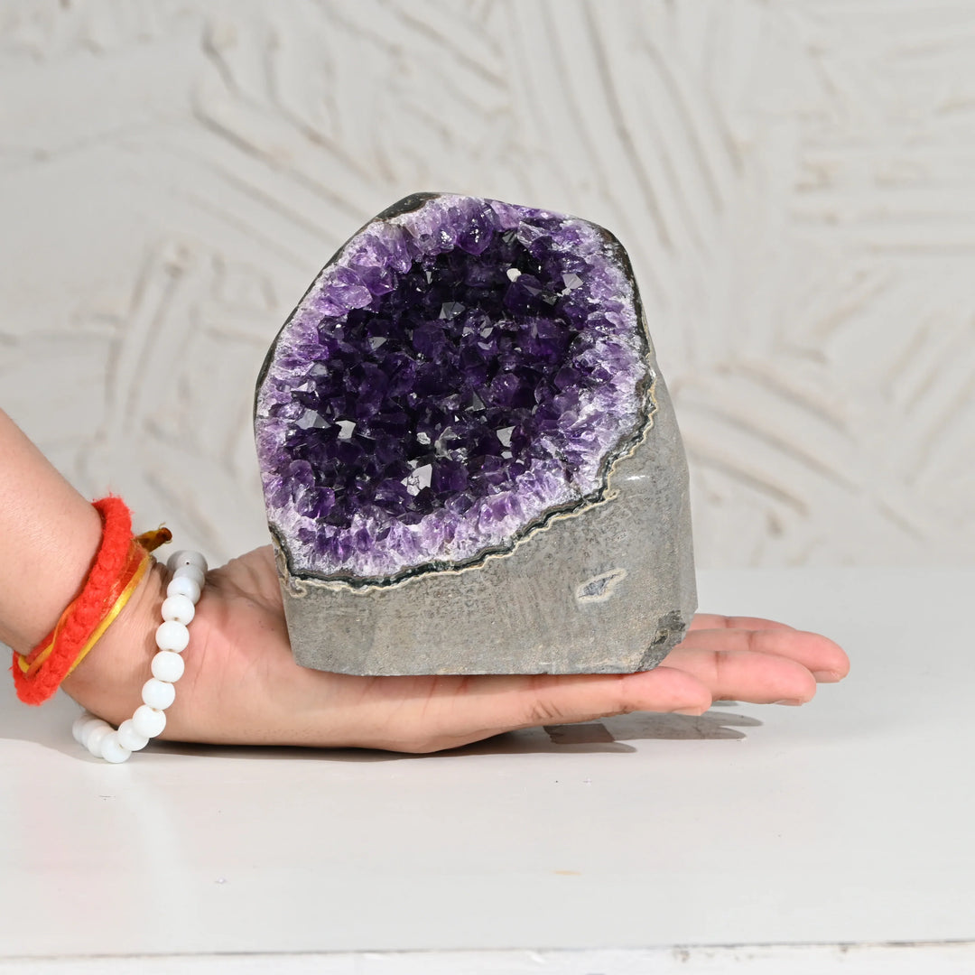 Natural Amethyst Geode 1463g - Raw Crystal for Healing