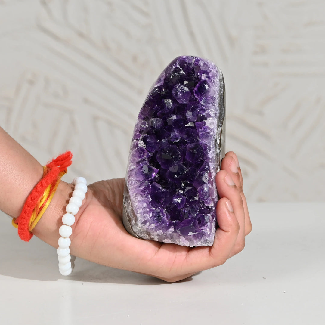 Natural Amethyst Geode 948g - Raw Crystal for Healing