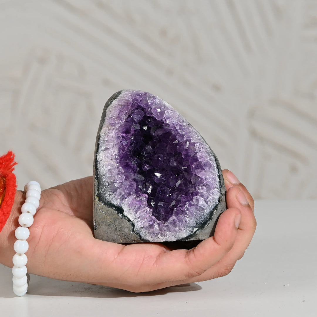 Natural Amethyst Geode 468g - Raw Crystal for Healing