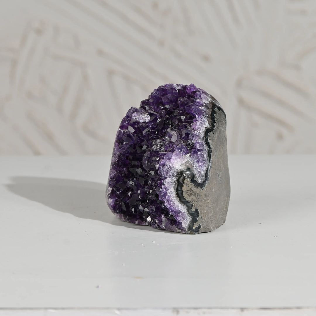 Natural Amethyst Geode 666 g - Raw Crystal for Healing