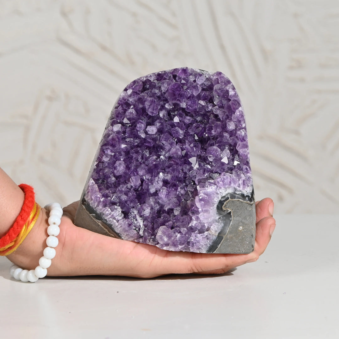 Natural Amethyst Geode 1425g - Raw Crystal for Healing
