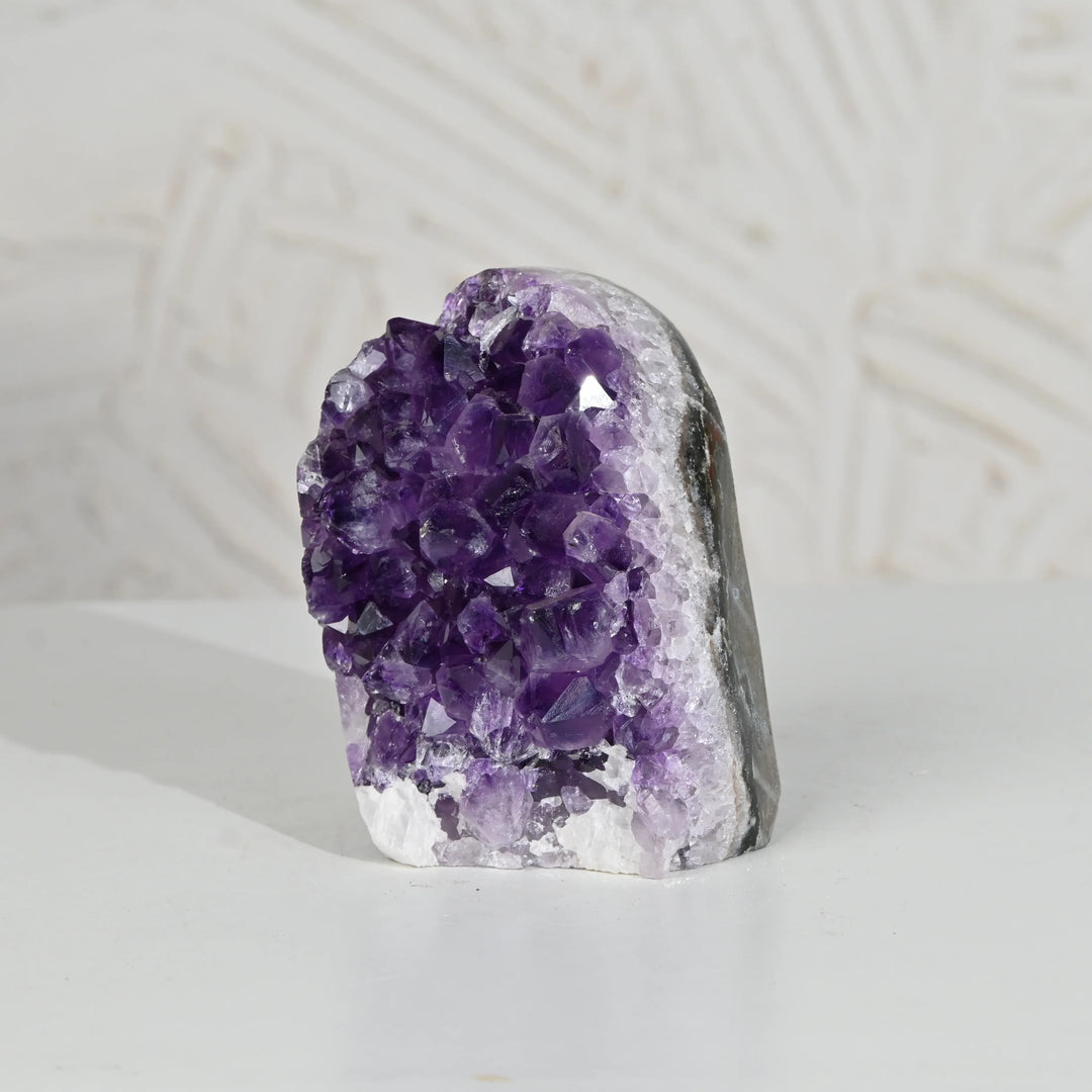 Natural Amethyst Geode 930 g - Raw Crystal for Healing