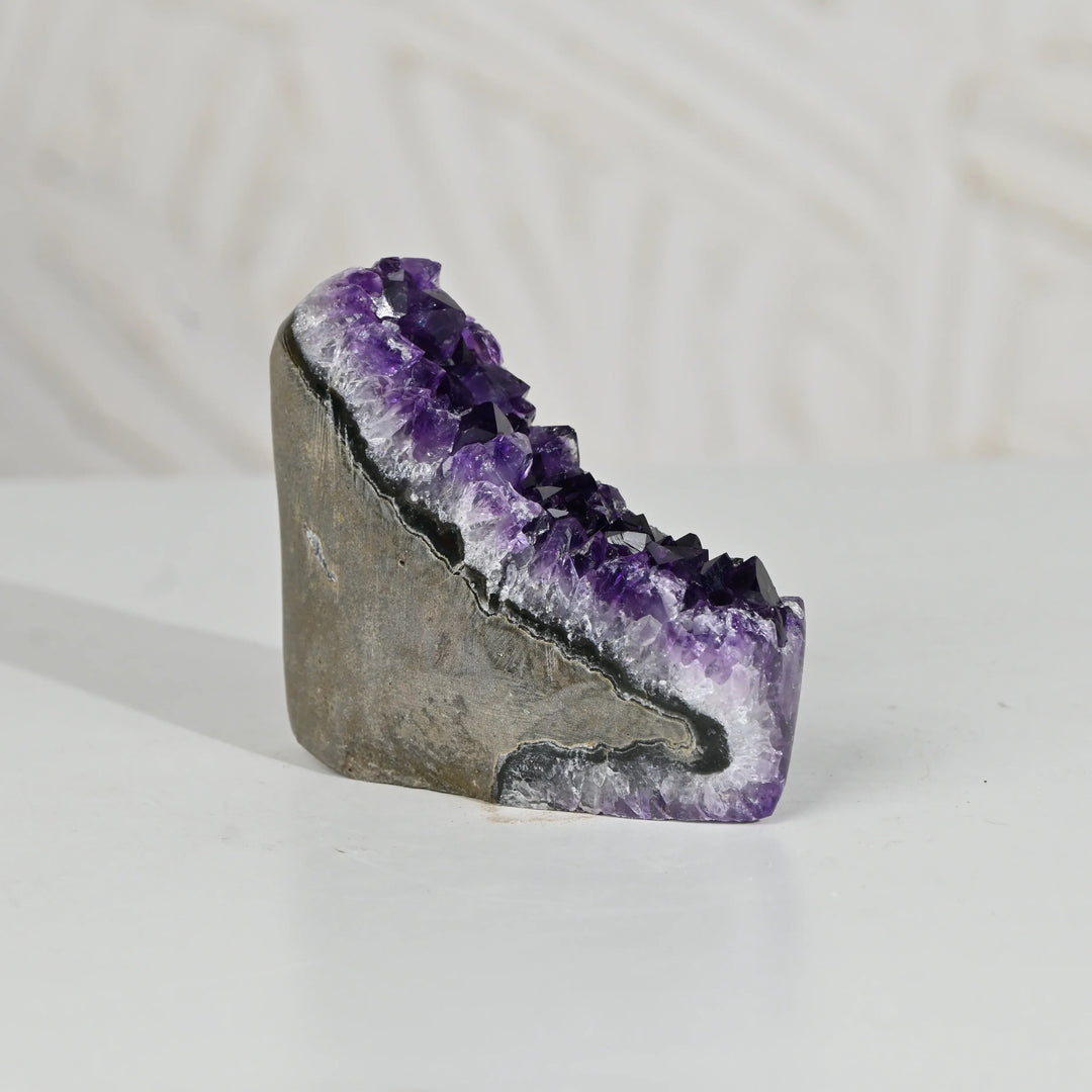 Natural Amethyst Geode 277g - Raw Crystal for Healing