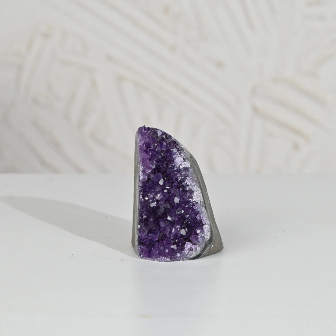 Natural Amethyst Geode 275 g - Raw Crystal for Healing
