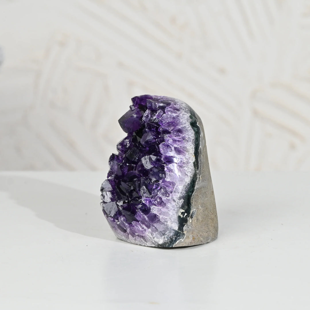 Natural Amethyst Geode 536 g - Raw Crystal for Healing
