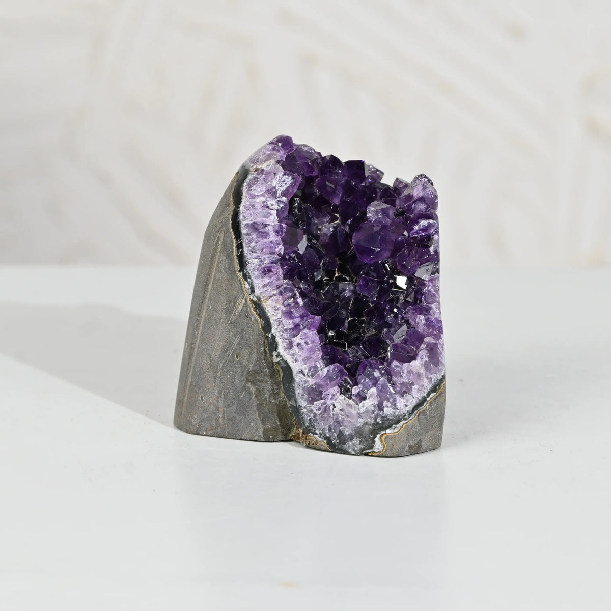 Amethyst Geode – Vibrating Crystals, Jaipur
