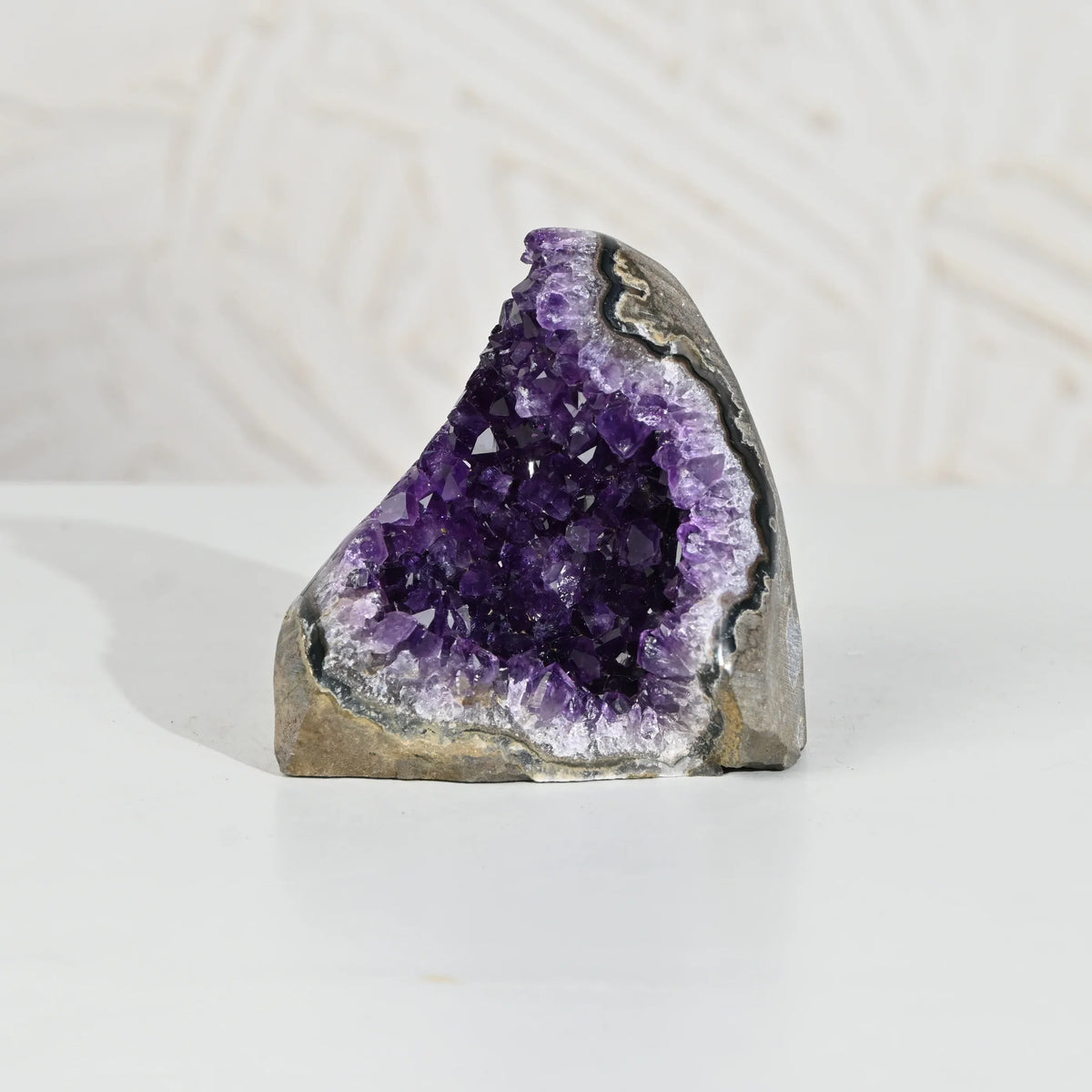 Amethyst Geode – Vibrating Crystals, Jaipur