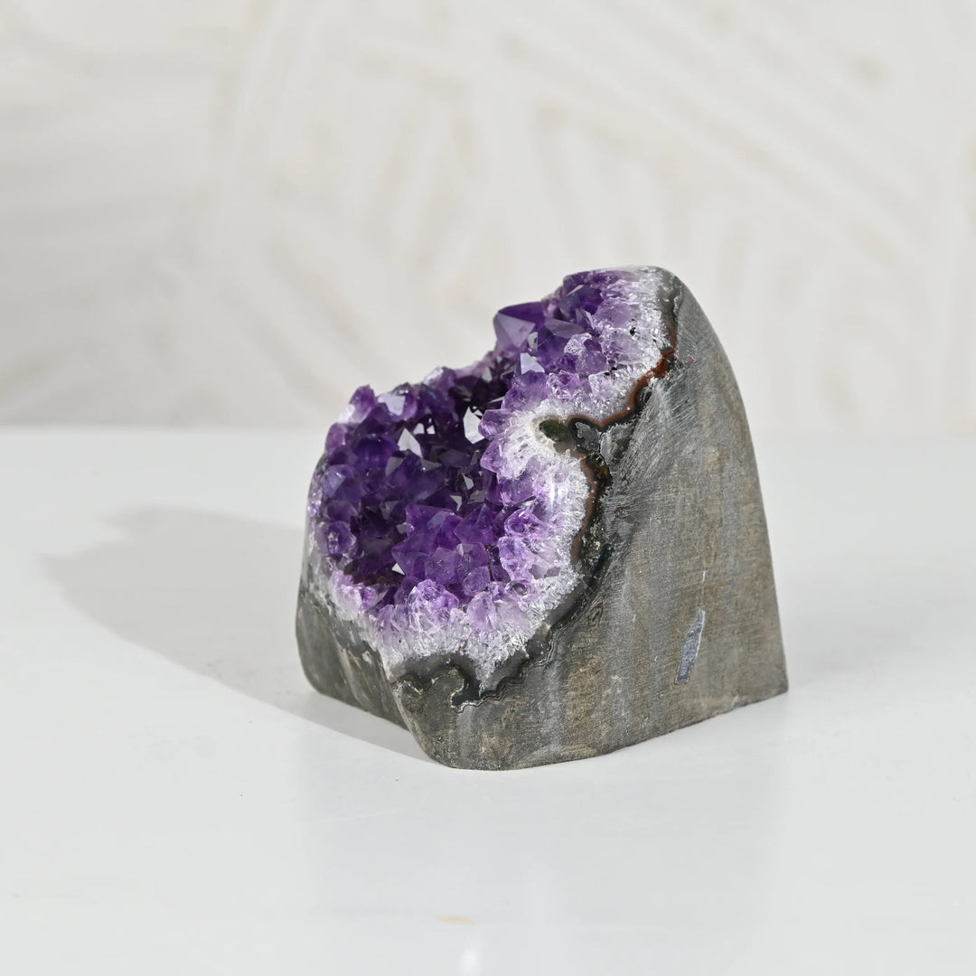 Natural Amethyst Geode 621 g - Raw Crystal for Healing