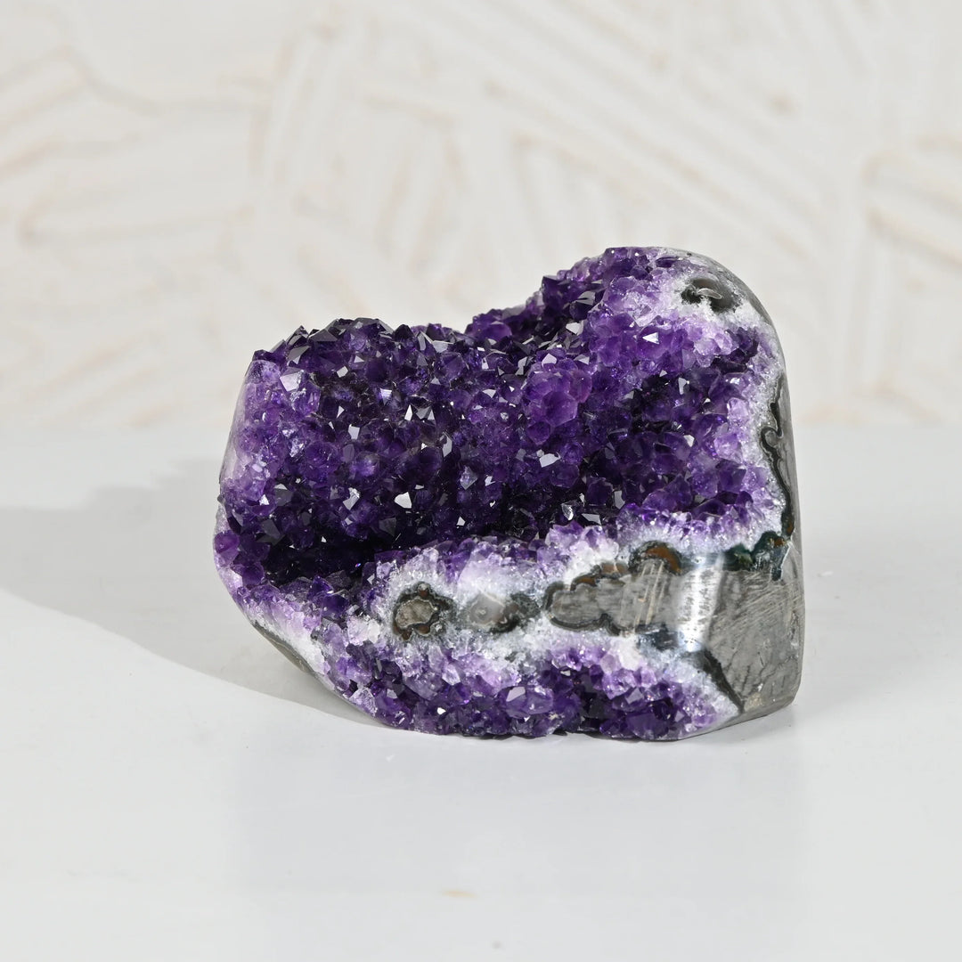 Natural Amethyst Geode 1490g - Raw Crystal for Healing