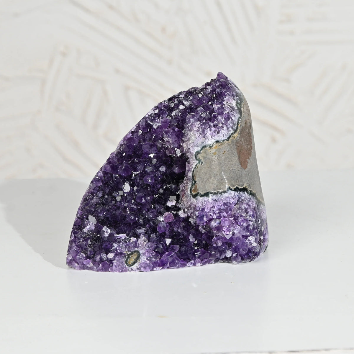 Amethyst Geode – Vibrating Crystals, Jaipur