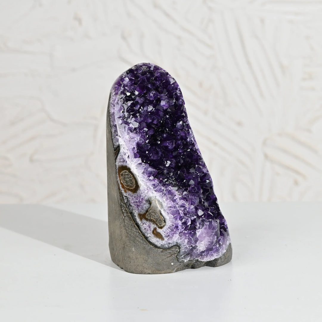 Natural Amethyst Geode 1654g - Raw Crystal for Healing