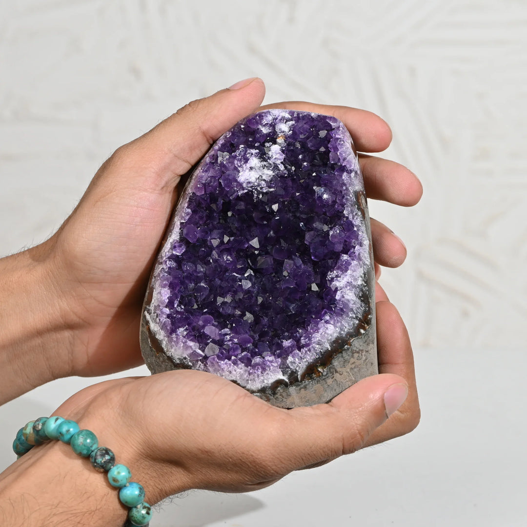 Natural Amethyst Geode 1274g - Raw Crystal for Healing