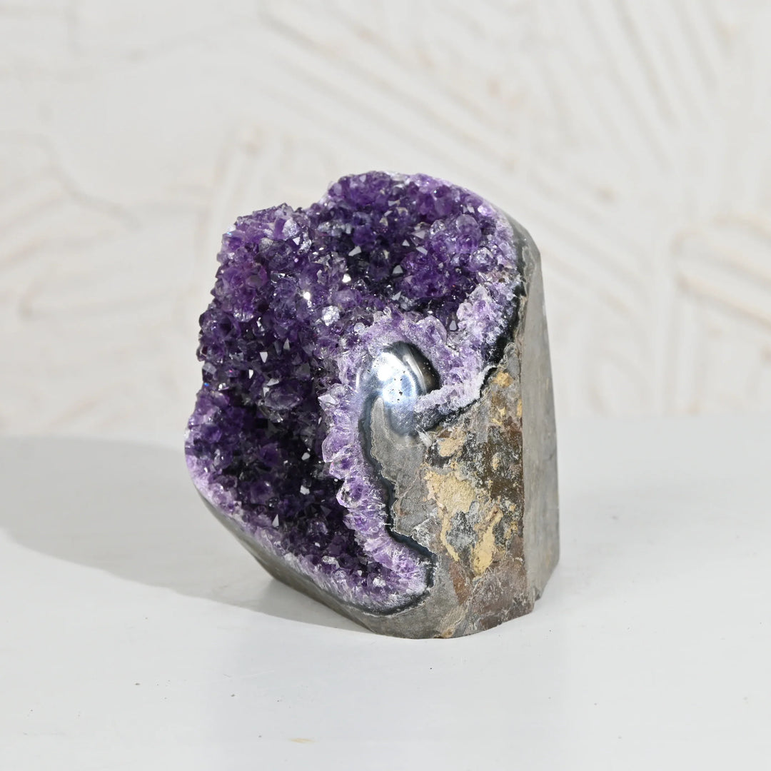 Natural Amethyst Geode 1533g - Raw Crystal for Healing