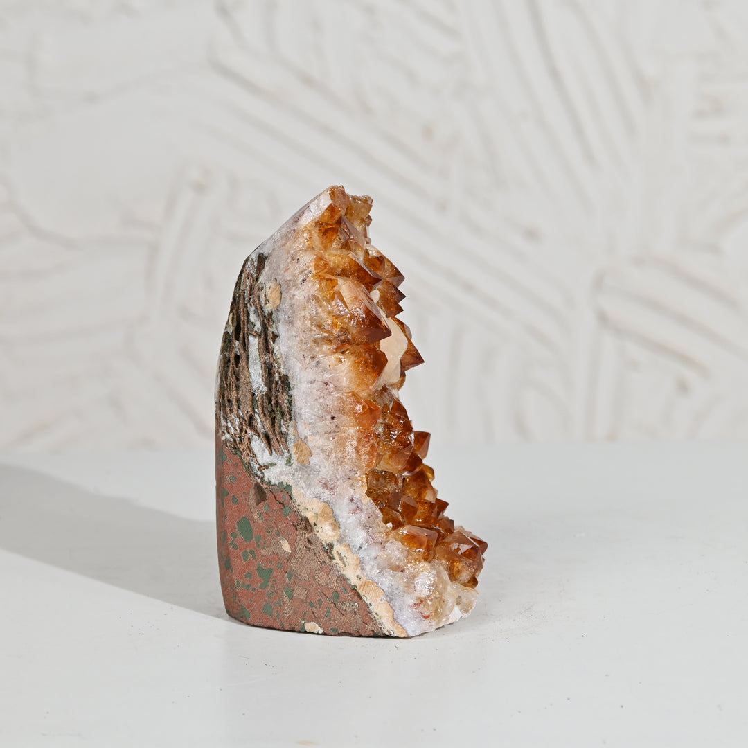 Citrine Geode 945g – Raw Crystal for Abundance & Energy Flow