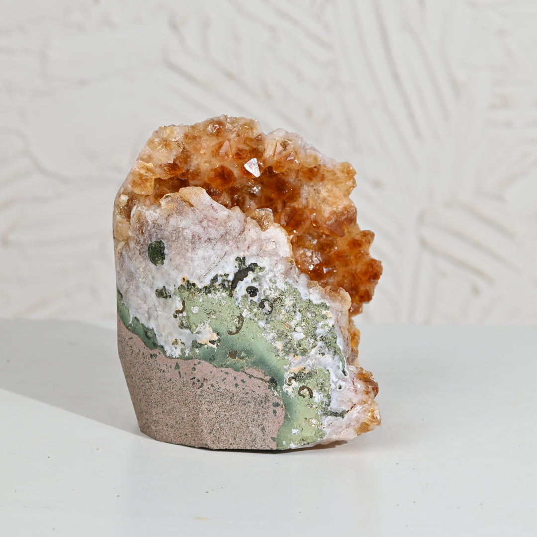 Citrine Crystal 1748g – Energy Stone for Abundance & Inner Harmony