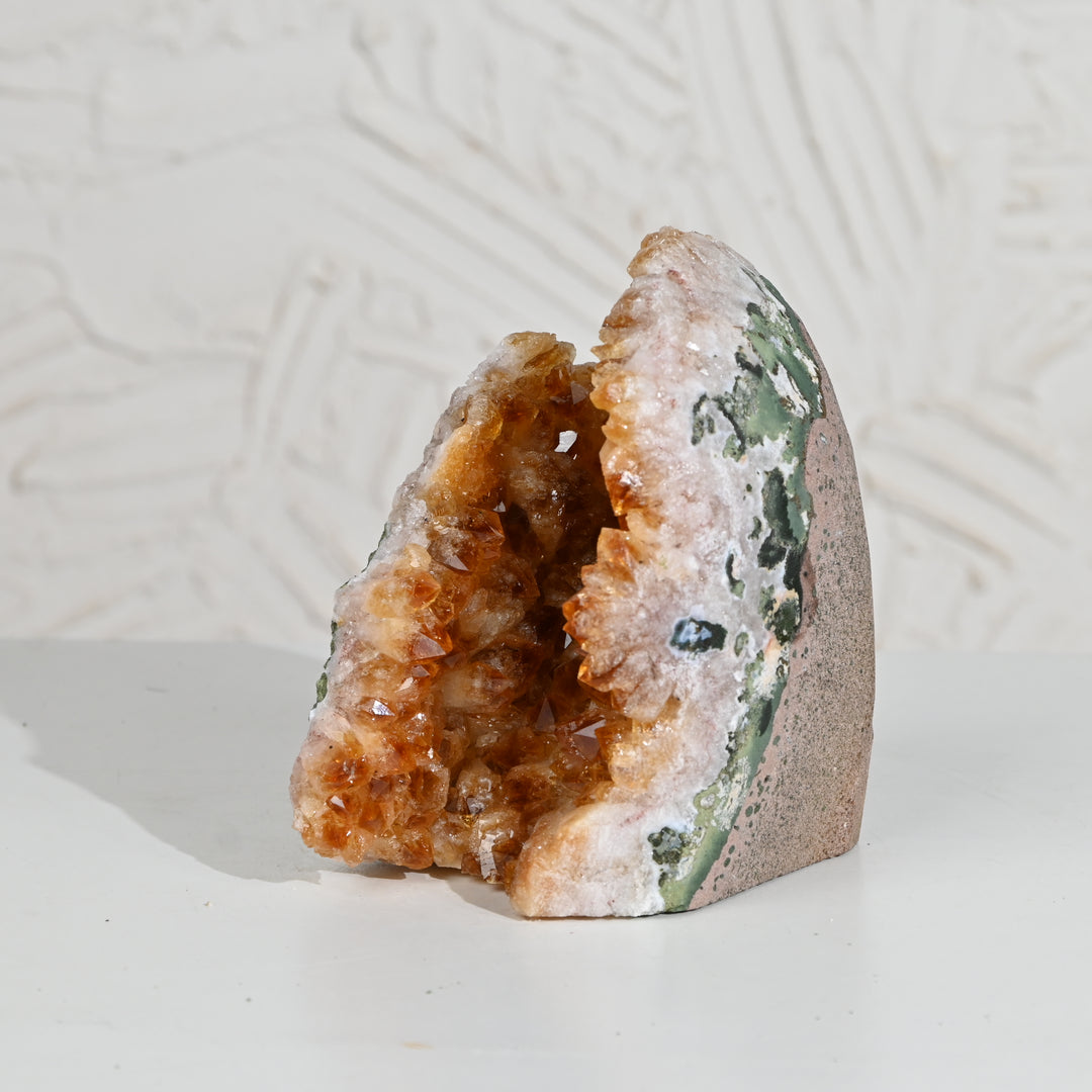 Citrine Crystal 1748g – Energy Stone for Abundance & Inner Harmony