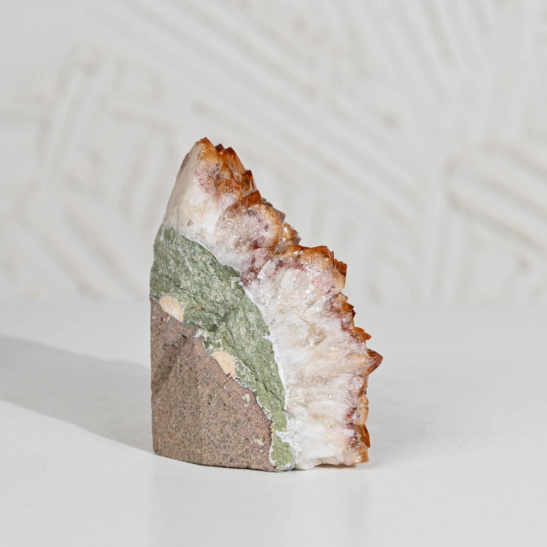 Citrine Stone 674g – Wealth Crystal for Energy Alignment & Decor