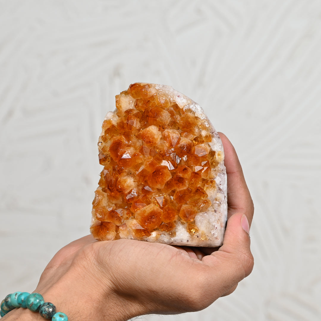 Citrine Geode 638g – Raw Crystal for Wealth Energy & Home Decor
