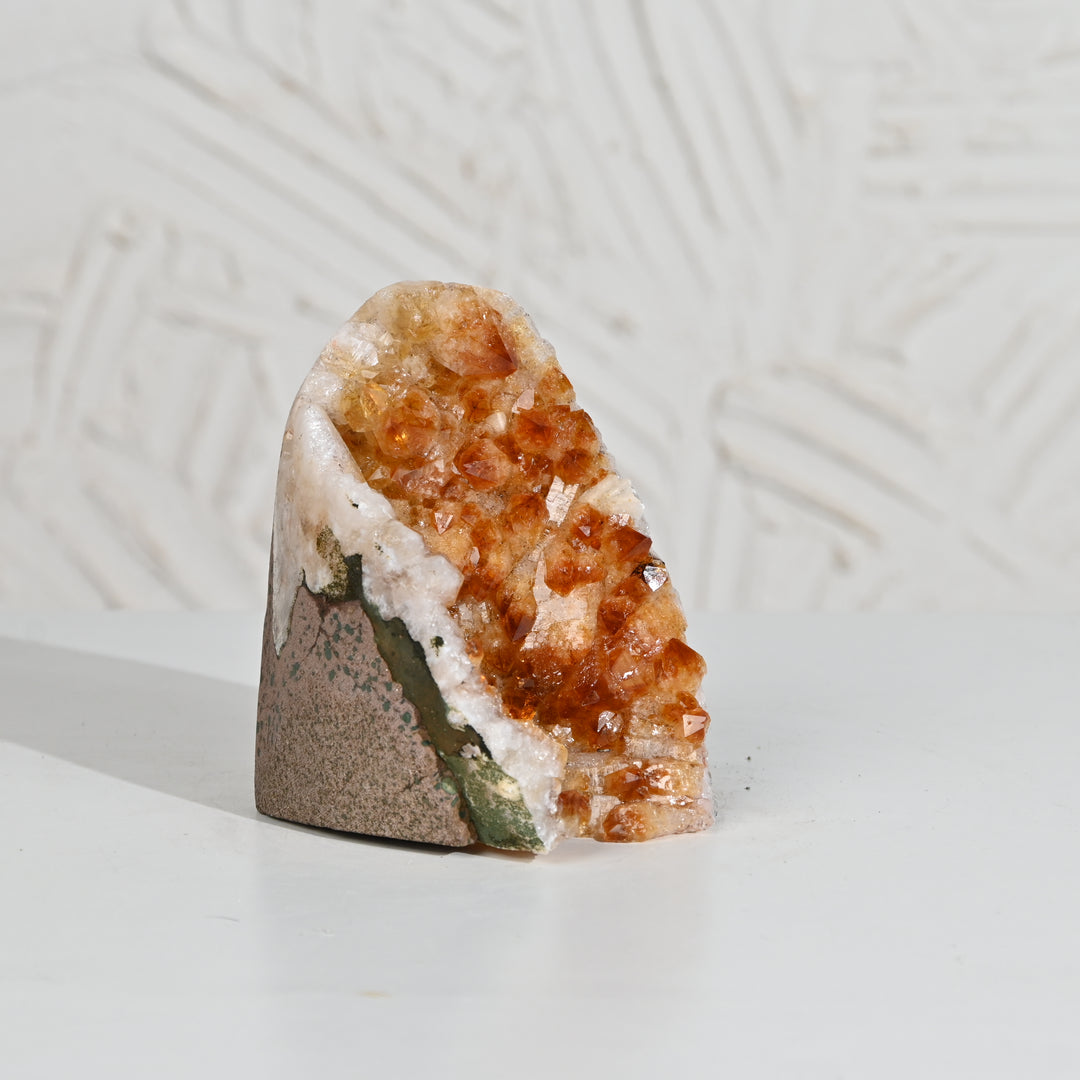 Raw Citrine Geode 938g – Natural Healing Crystal for Prosperity & Positivity