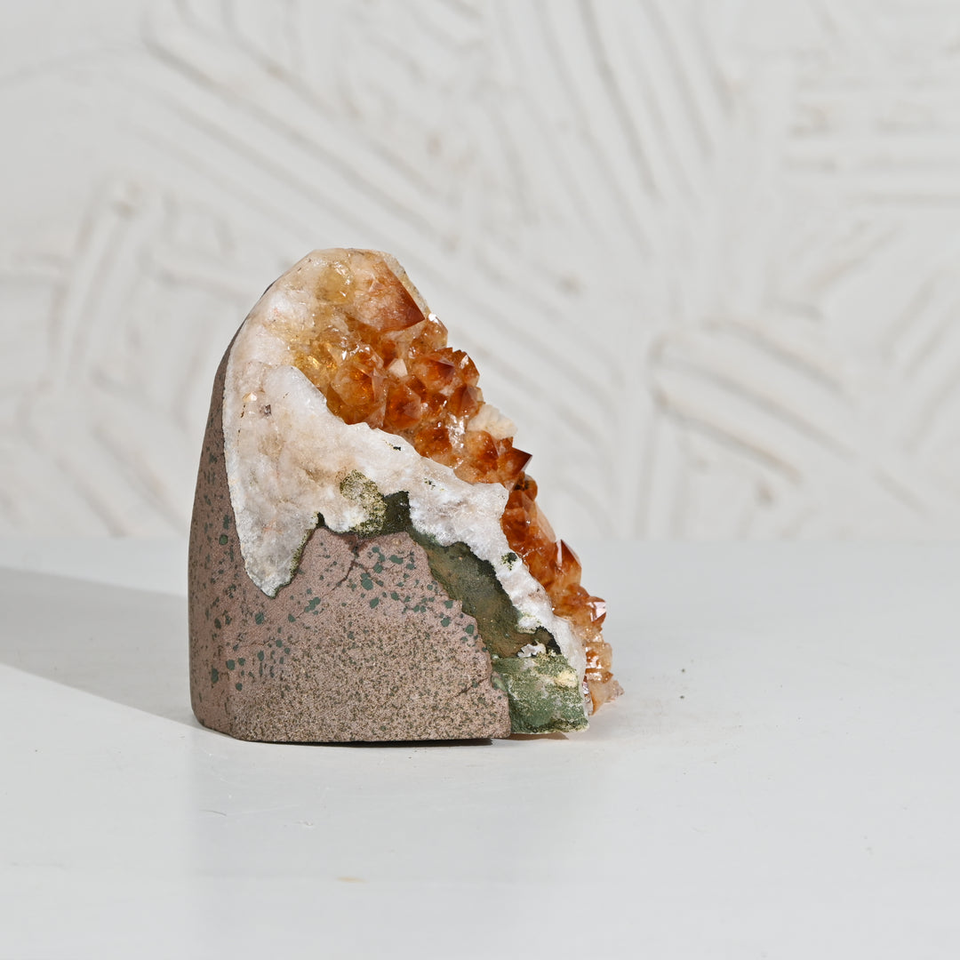 Raw Citrine Geode 938g – Natural Healing Crystal for Prosperity & Positivity