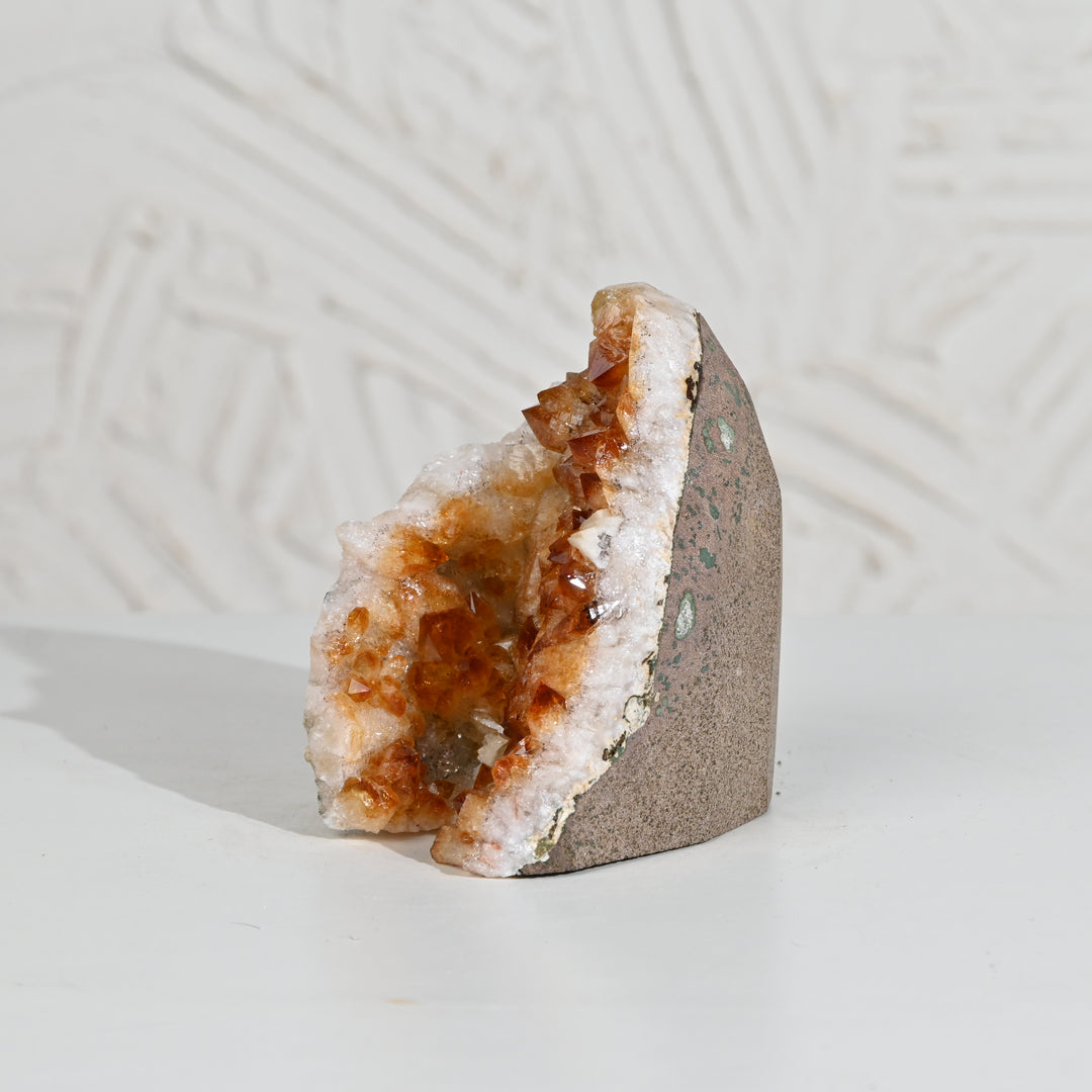 Raw Citrine Geode 938g – Natural Healing Crystal for Prosperity & Positivity