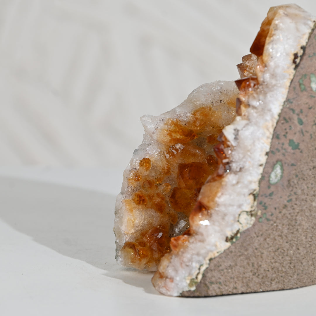Raw Citrine Geode 938g – Natural Healing Crystal for Prosperity & Positivity
