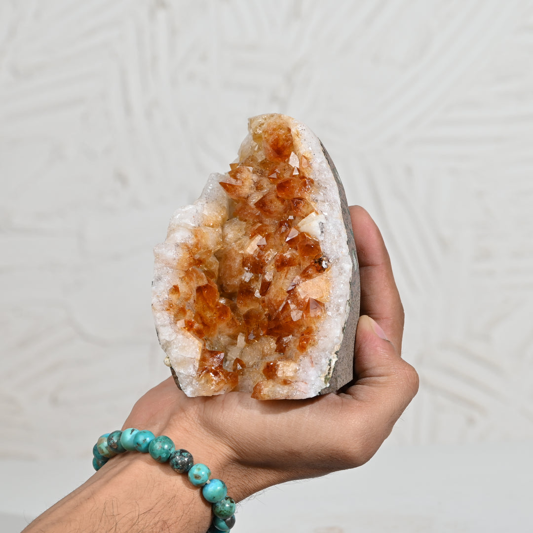 Raw Citrine Geode 938g – Natural Healing Crystal for Prosperity & Positivity