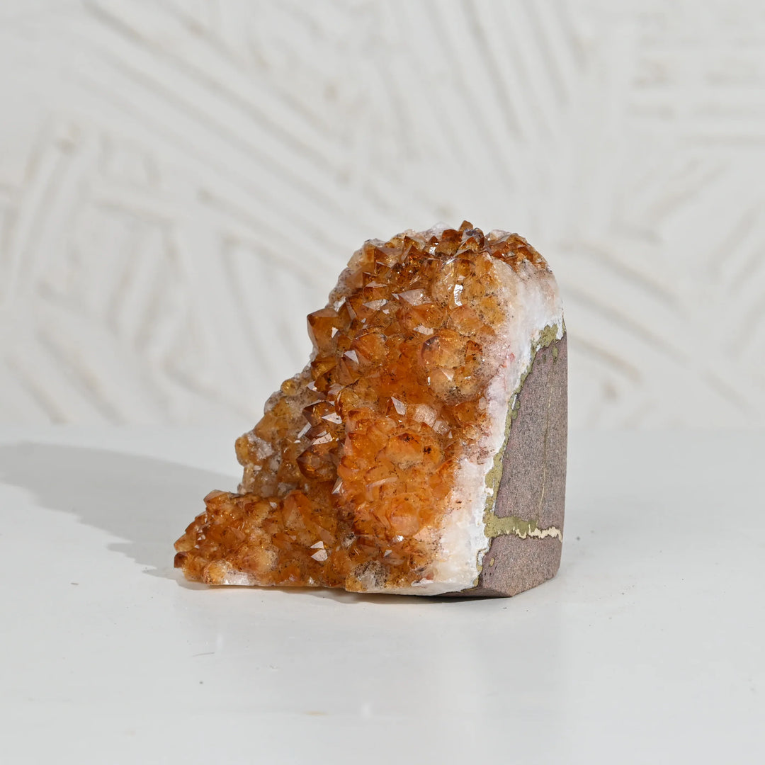 Raw Citrine Geode 960g – Healing Crystal for Prosperity & Positivity