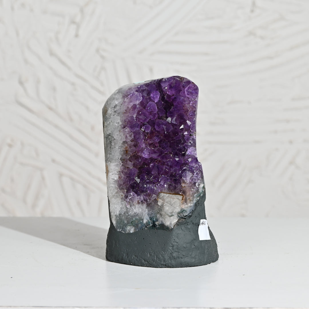 Natural Amethyst Geode 1.75kg - Raw Crystal for Healing