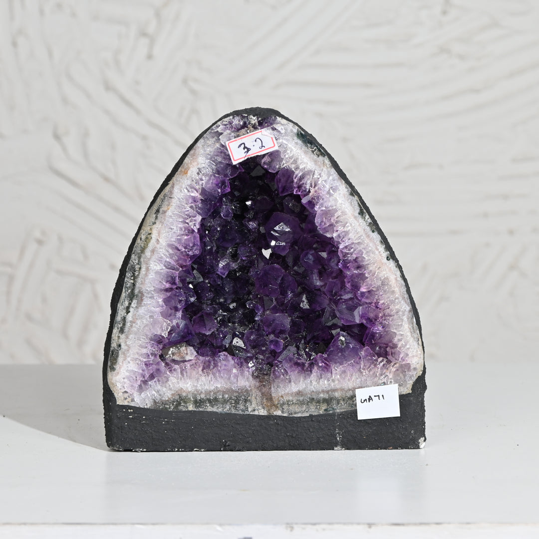 Natural Amethyst Geode 3.2kg - Raw Crystal for Healing