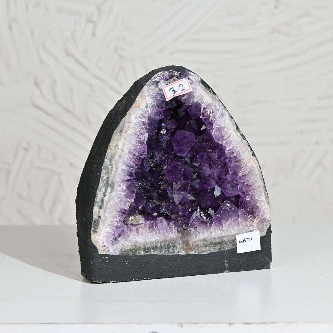 Natural Amethyst Geode 3.2kg - Raw Crystal for Healing