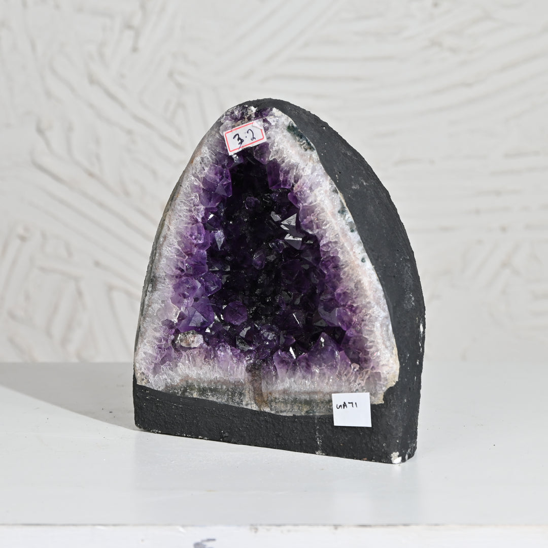 Natural Amethyst Geode 3.2kg - Raw Crystal for Healing