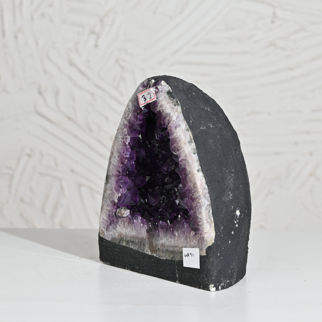 Natural Amethyst Geode 3.2kg - Raw Crystal for Healing
