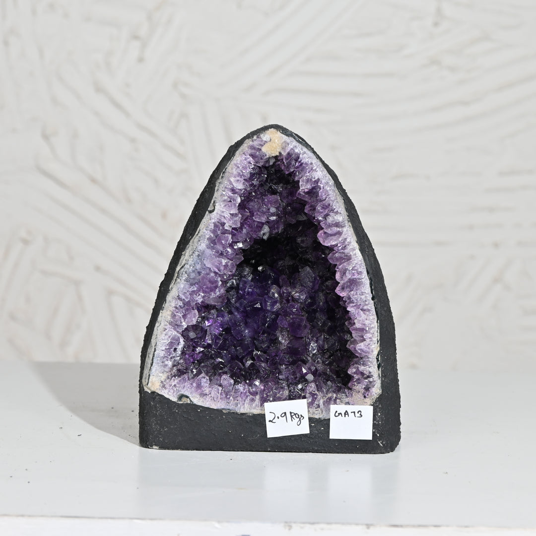 Natural Amethyst Geode 2.9kg - Raw Crystal for Healing